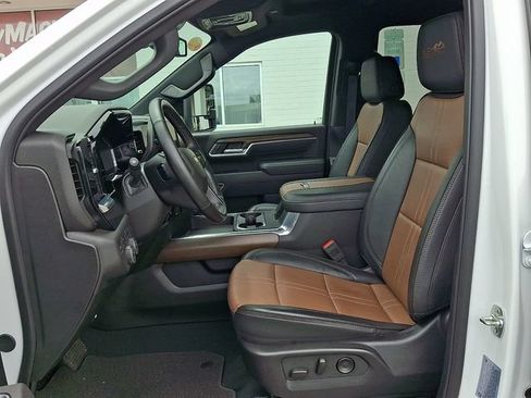 Used 2025 Chevrolet Silverado 2500 High Country AWD/4WD image 10