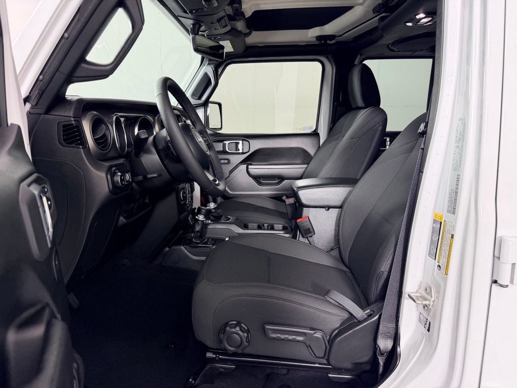 Used 2023 Jeep Gladiator Sport AWD/4WD image 21