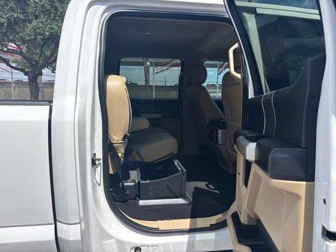 Used 2020 Ford F250 Lariat w/ Lariat Ultimate Package AWD/4WD image 56