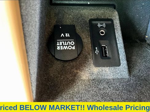 Used 2017 Porsche Macan AWD/4WD image 18