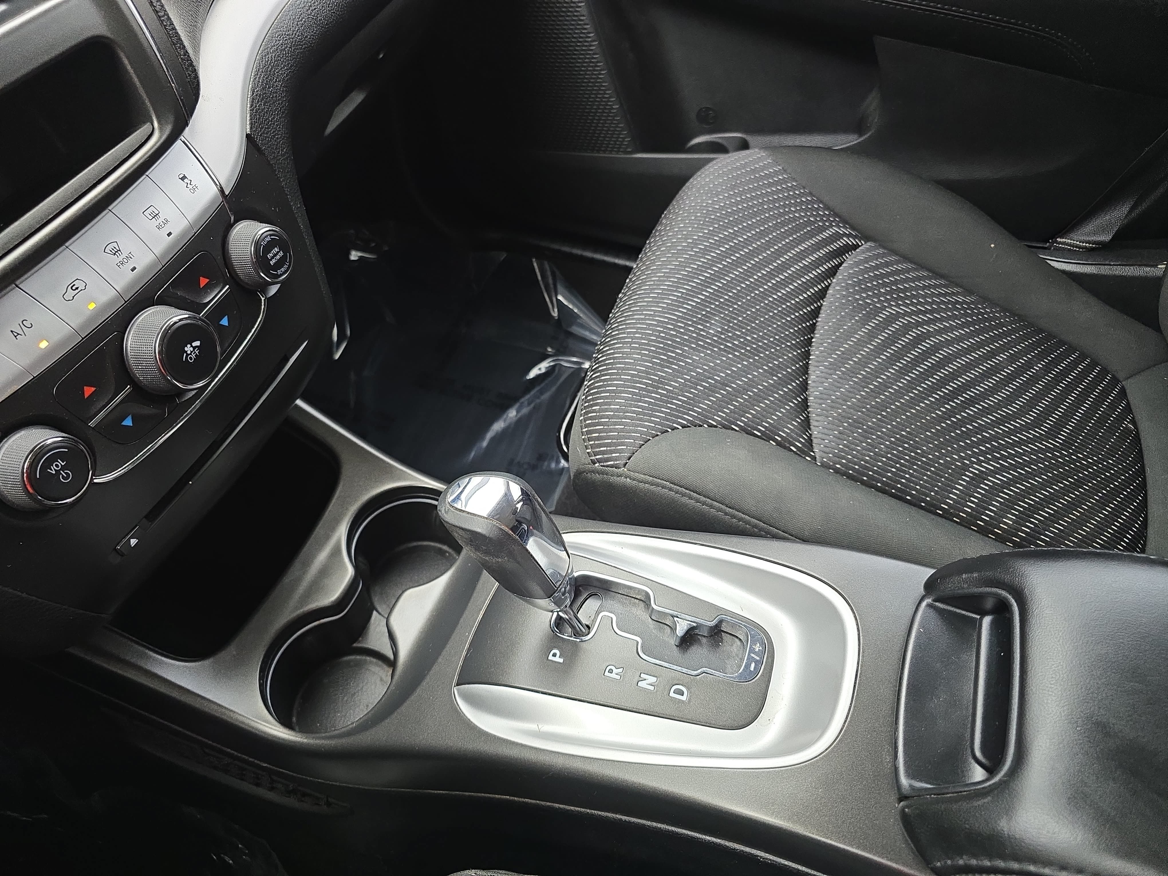 Used 2020 Dodge Journey SE FWD image 23