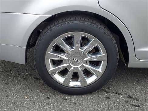 Used 2012 Lincoln MKZ image 8