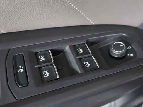 Used 2023 Volkswagen Atlas Cross Sport SEL R-Line image 42