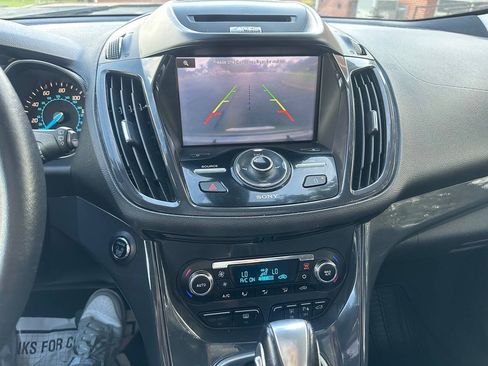 Used 2014 Ford Escape Titanium w/ Equipment Group 401A AWD/4WD image 17