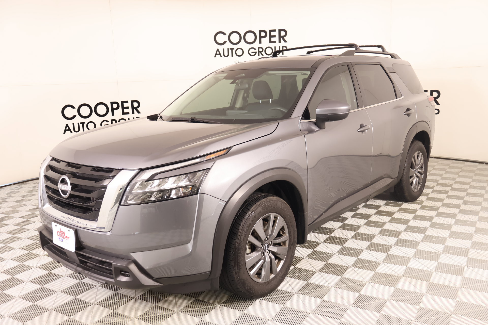 Used 2025 Nissan Pathfinder SV FWD image 10