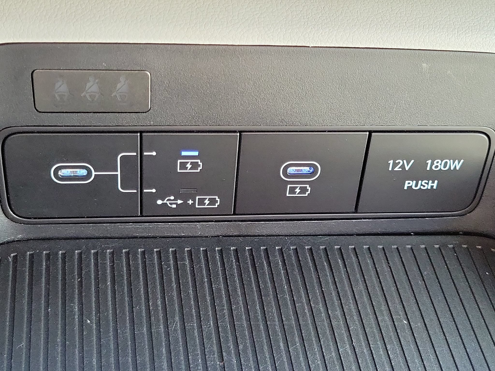 Used 2025 Hyundai Kona SEL AWD/4WD image 20
