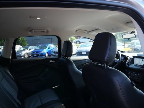 Used 2019 Ford Escape SE AWD/4WD image 25