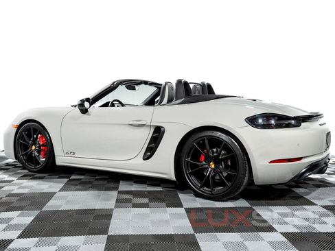 Used 2018 Porsche 718 Boxster GTS image 3