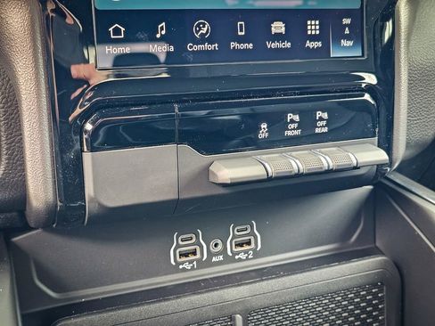 New 2026 RAM 1500 4x4 Crew Cab image 28