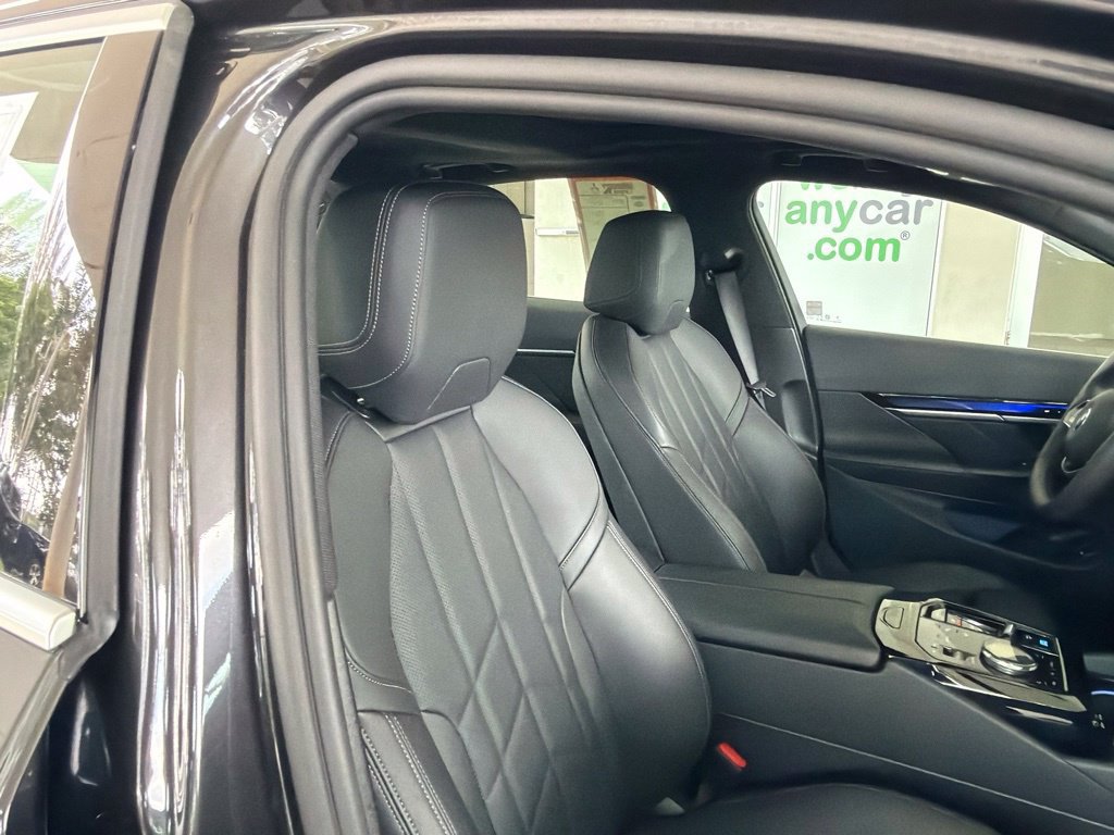 Used 2024 BMW i5 eDrive40i w/ Premium Package RWD image 23