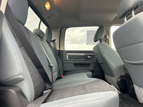 Used 2019 RAM 1500 Warlock AWD/4WD image 32