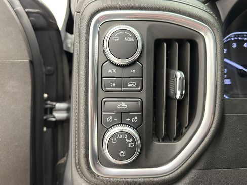 Used 2020 GMC Sierra 1500 SLE w/ SLE Value Package AWD/4WD image 22