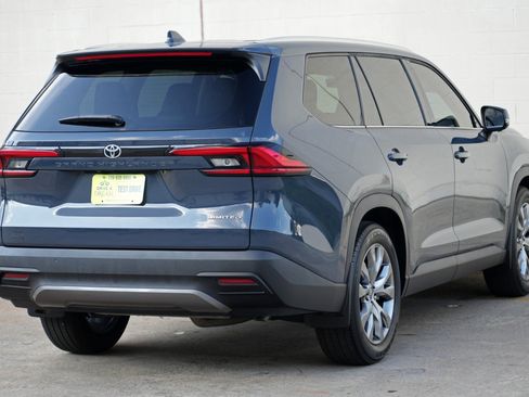 Used 2024 Toyota Grand Highlander FWD image 53