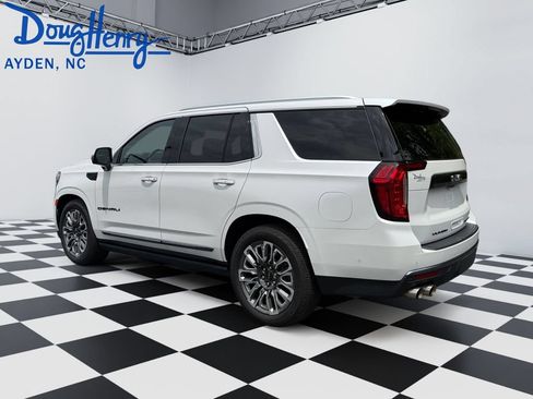 Used 2023 GMC Yukon Denali Ultimate AWD/4WD image 3