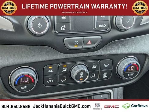 Used 2024 GMC Terrain AT4 AWD/4WD image 22