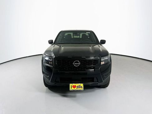Used 2026 Nissan Frontier SV w/ Tow Package RWD image 3