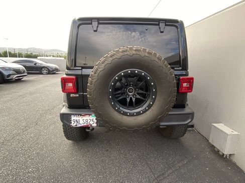 Used 2024 Jeep Wrangler Unlimited Sahara w/ Technology Group AWD/4WD image 4
