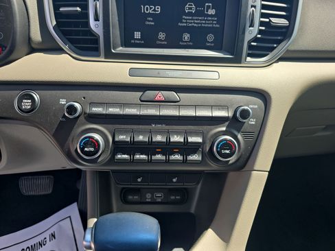 Used 2017 Kia Sportage EX image 23