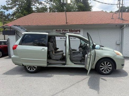 Used 2008 Toyota Sienna CE FWD image 8