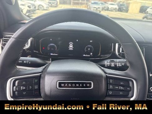Used 2022 Jeep Wagoneer Series II AWD/4WD image 27