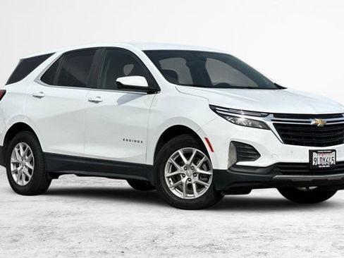 Used 2024 Chevrolet Equinox LT AWD/4WD image 2