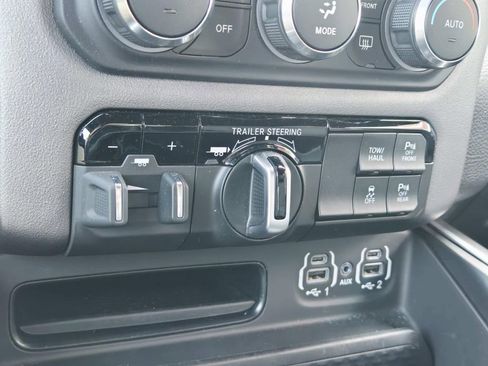 Certified 2022 RAM 1500 Big Horn image 31