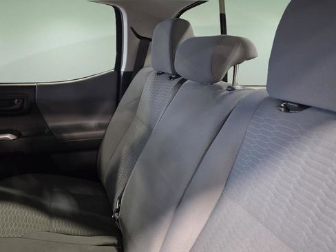 Used 2019 Toyota Tacoma Limited image 14