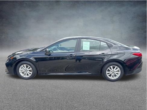 Used 2025 Toyota Camry LE w/ Convenience Package FWD image 6