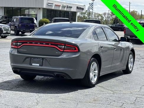 Used 2018 Dodge Charger SXT RWD image 31
