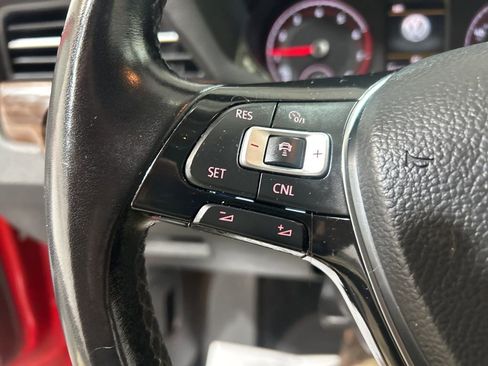 Used 2020 Volkswagen Passat 2.0T SEL image 24