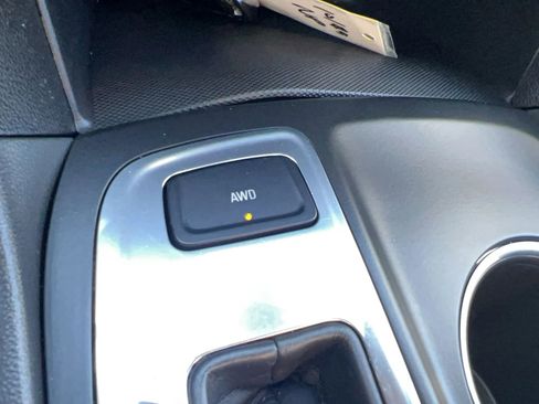 Used 2021 Chevrolet Equinox LT image 20