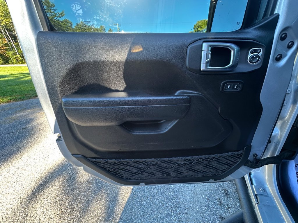 Used 2023 Jeep Wrangler Unlimited Rubicon 4xe AWD/4WD image 10