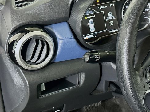 Used 2025 Nissan Versa SV FWD image 17
