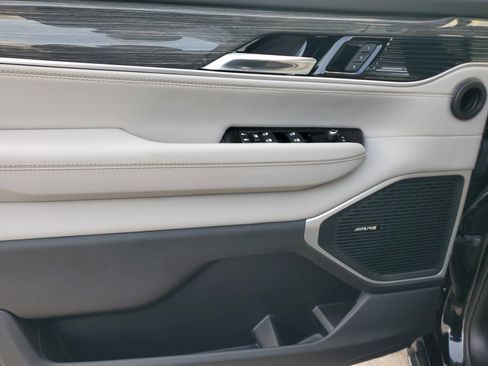 Used 2022 Jeep Wagoneer Series III w/ Convenience Group I image 23