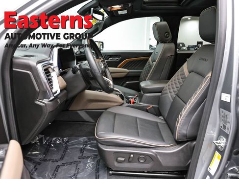 Used 2024 GMC Canyon Denali AWD/4WD image 13