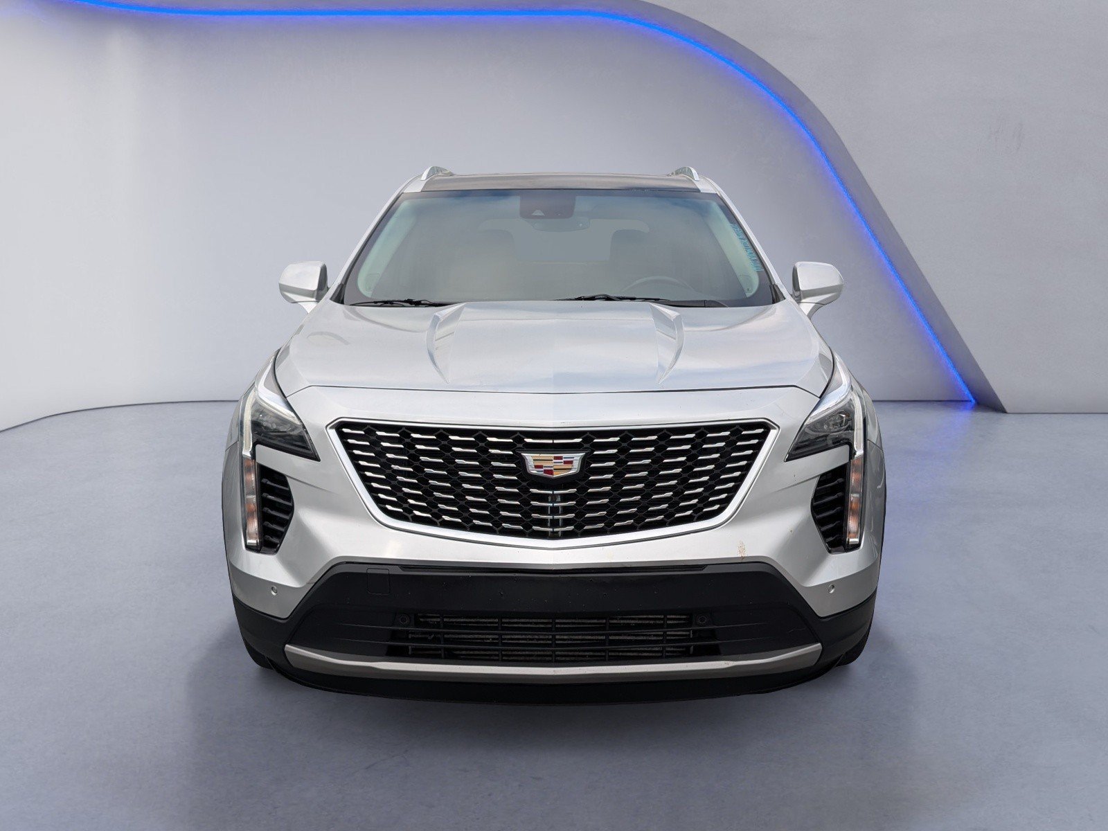 Used 2020 Cadillac XT4 Premium Luxury w/ Driver Awareness Package AWD/4WD image 3