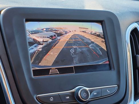 Used 2024 Chevrolet Equinox LT image 17