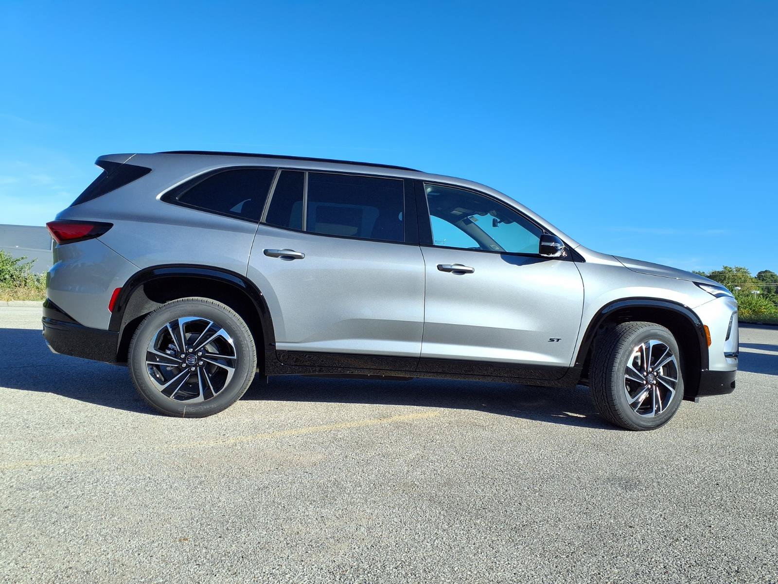 New 2027 Buick Enclave Sport Touring w/ Power Package FWD image 23