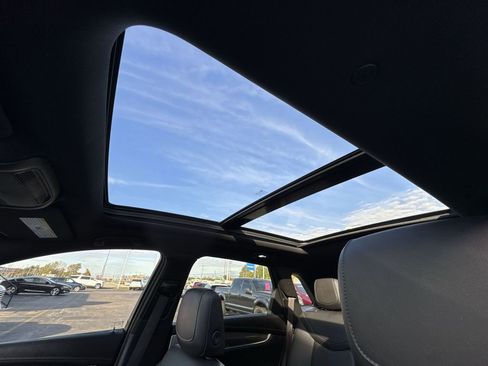 Used 2023 Cadillac XT5 Sportv w/ Technology Package image 19