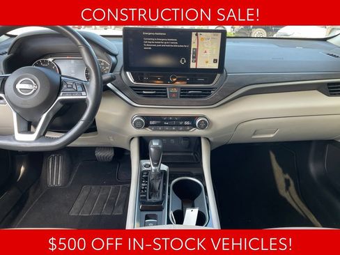 Used 2023 Nissan Altima 2.5 SL FWD image 13