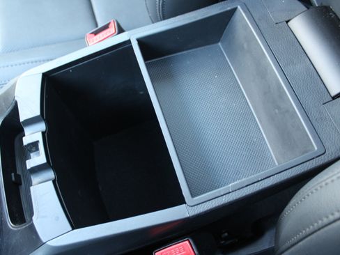 Used 2018 Hyundai Santa Fe Sport image 27