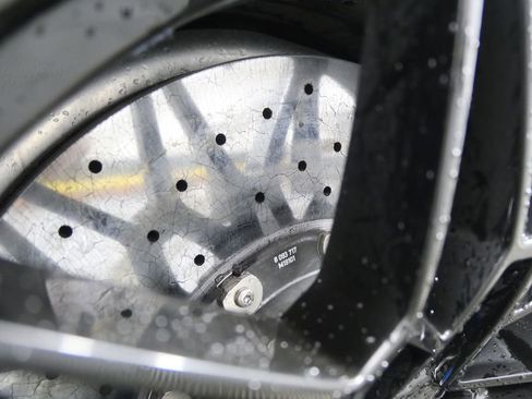 Used 2021 BMW M3 Competition w/ M Carbon Exterior Package image 12