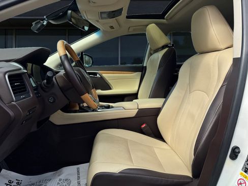 Used 2019 Lexus RX 350L w/ Premium Package image 2