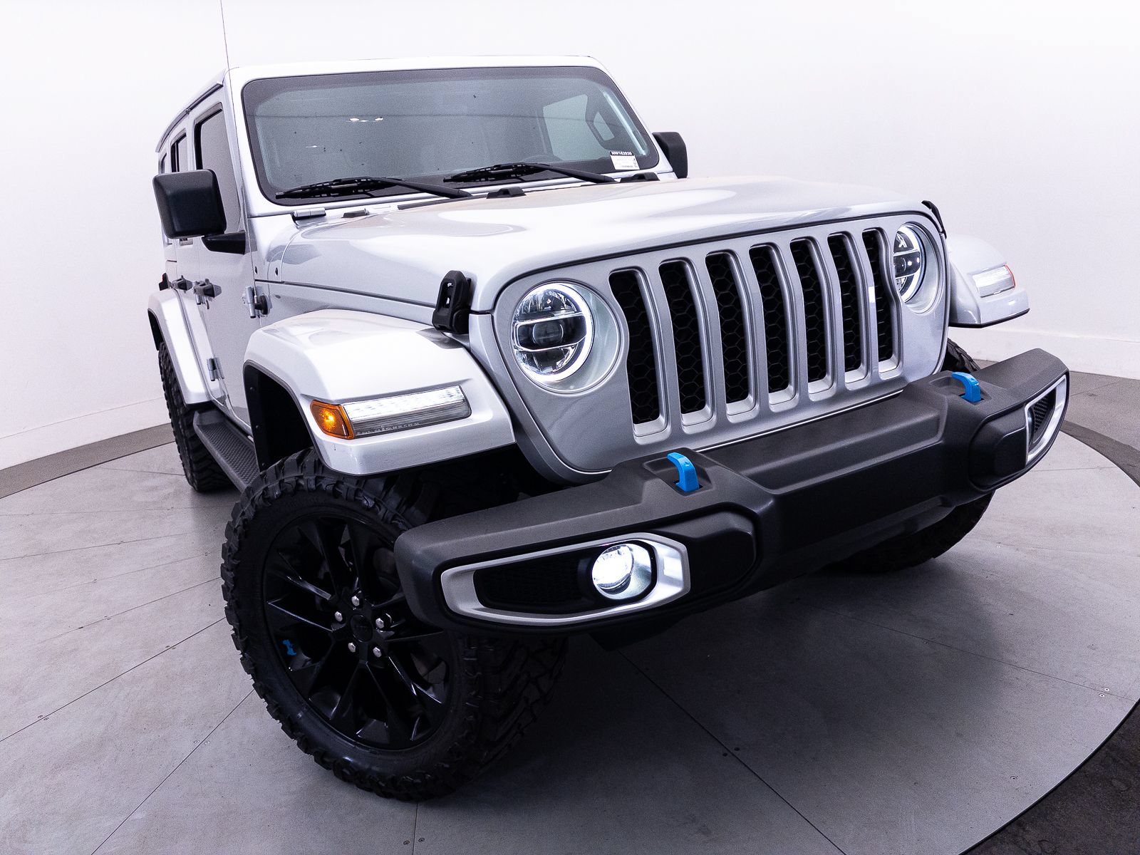 Used 2022 Jeep Wrangler Unlimited Sahara AWD/4WD image 5