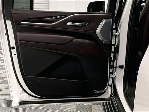 Used 2022 Cadillac Escalade ESV Sport Platinum image 20