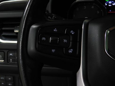 Used 2021 GMC Yukon XL SLT w/ Rear Media and Nav Package AWD/4WD image 41