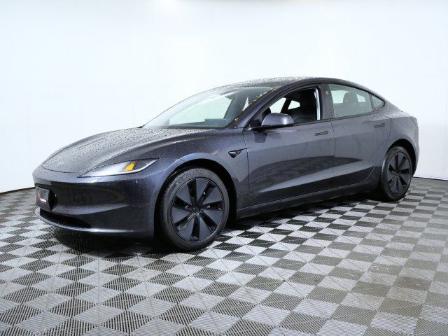 Used 2025 Tesla Model 3 RWD image 2