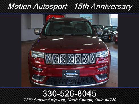 Used 2017 Jeep Grand Cherokee Summit image 4