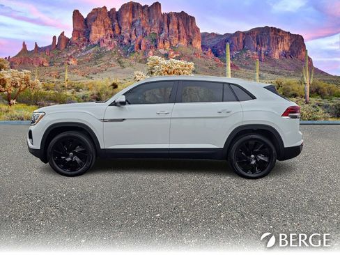 New 2026 Volkswagen Atlas Cross Sport SE image 3