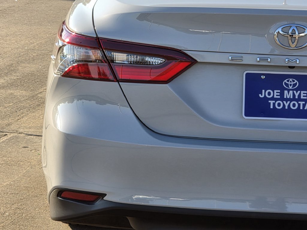 Used 2024 Toyota Camry LE FWD image 10